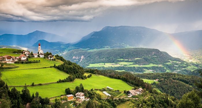 Menikmati Indahnya Pelangi di Norwegia