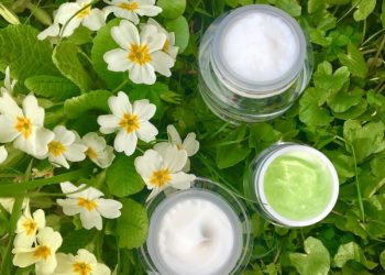 Dapat Meremajakan Kulit, Beberapa Manfaat Serum yang Digunakan Dimalam Hari