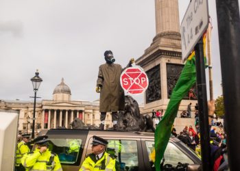 Masyarakat Gelar Protes Pro-Palestina di Depan Gedung Parlemen Swedia