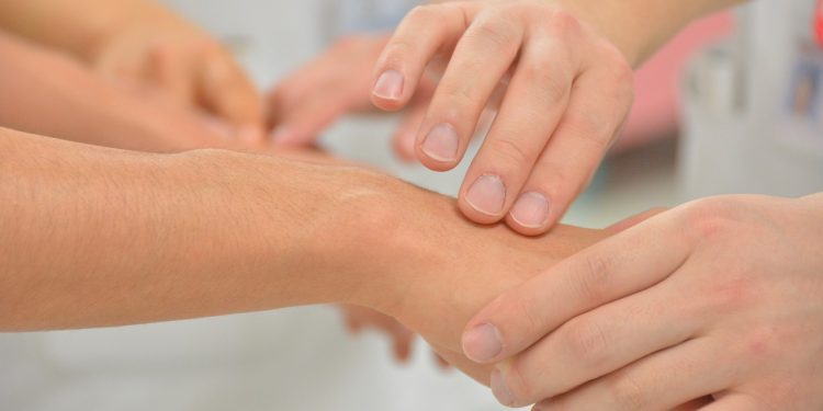 5 Ciri Kulit Menua dengan Baik