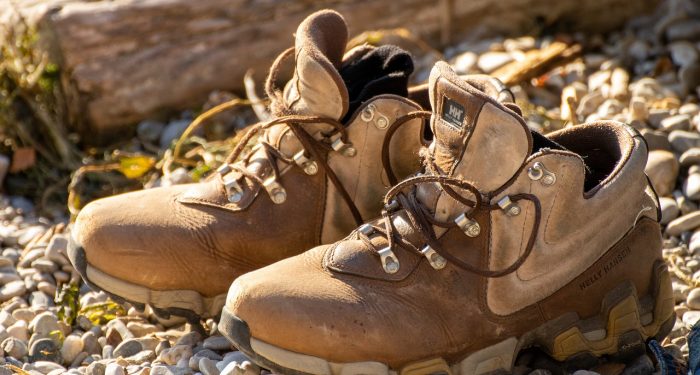 Tips Memilih Sepatu yang Baik untuk Mendaki Gunung