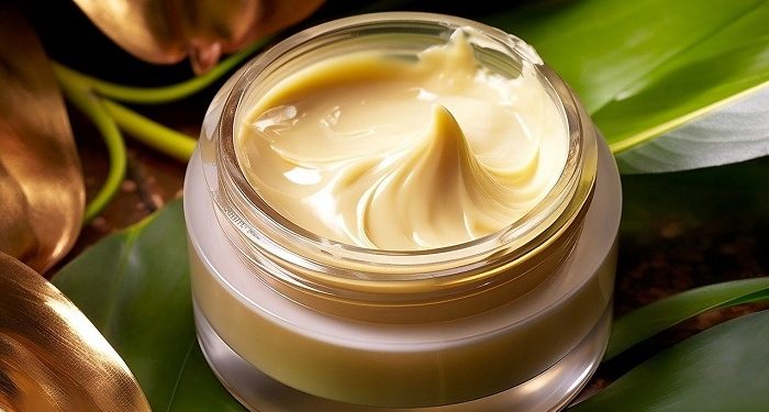 Ketahui, Skincare yang Harus Dibawa saat Mendaki Gunung