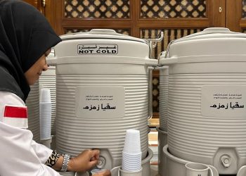 Bawa Zamzam di Koper Bagasi Berisiko Kena Denda