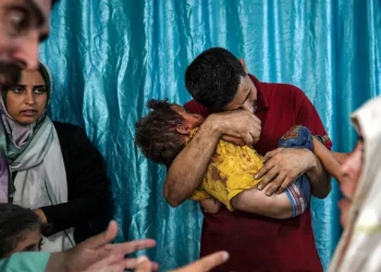 Israel Mengebom Sekolah di Gaza yang Menampung Pengungsi Palestina, Menewaskan Sedikitnya 40 Orang