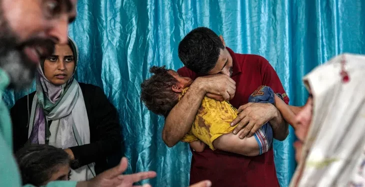 Israel Mengebom Sekolah di Gaza yang Menampung Pengungsi Palestina, Menewaskan Sedikitnya 40 Orang