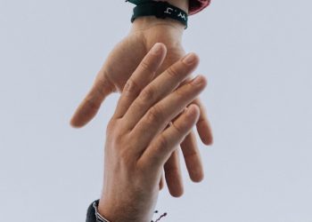 Memanfaatkan Kebaikan Orang Kafir