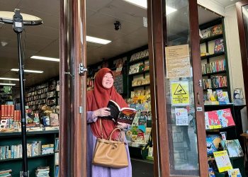 Buku itu Gerbang Ilmu