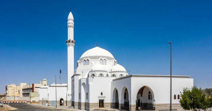 Mengenal Masjid Al-Jum'ah, Tempat Pertama Pelaksanaan Shalat Jum'at di Masa Nabi Saw.