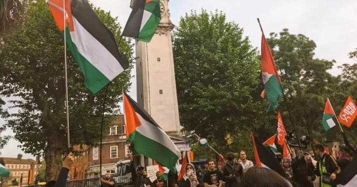 Universitas Queen Mary di London Menuntut Mahasiswanya ke Pengadilan untuk Membubarkan Perkemahan di Gaza