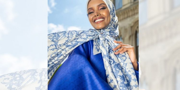 Buttonscarves Menggandeng Supermodel Hijab Pertama di Dunia, Halima Aden Sebagai Ikon “The Crown Series”
