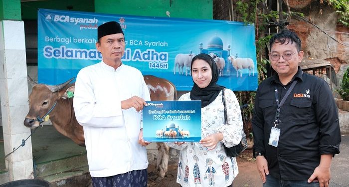 BCA Syariah Berbagi Berkah dengan Salurkan Hewan Kurban di Berbagai Kota