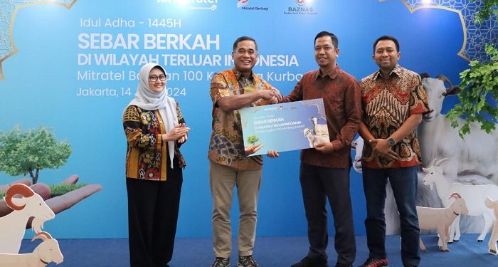 Mitratel Bersama BAZNAS Sebar Berkah di Wilayah Terluar Indonesia, Bagikan 100 Kambing Kurban