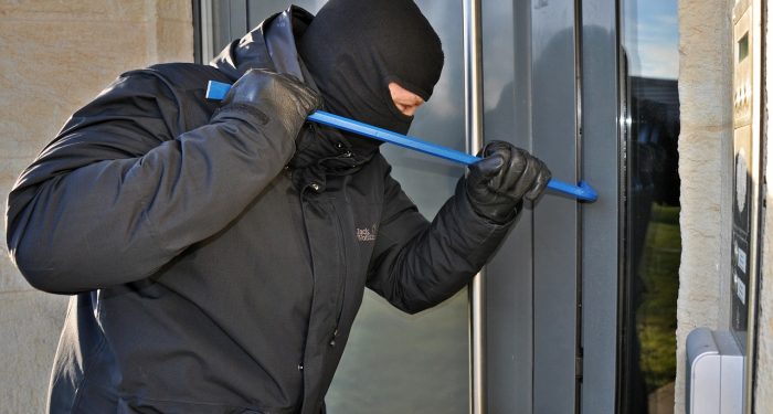 Pencuri yang Tercuri