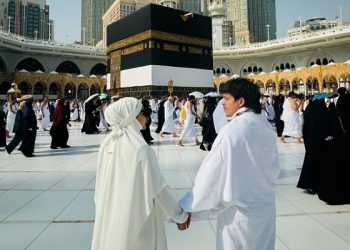 Berangkat Haji Berdua, Atta Halilintar dan Aurel Hermansyah Posting Kekhusyukan Ibadah