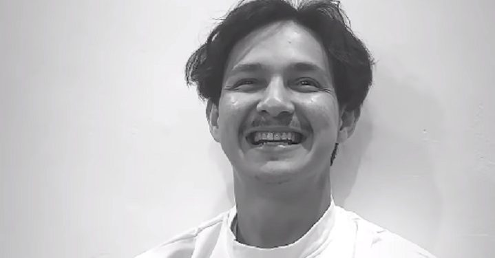 Potret Marcell Darwin Setor Hafalan Surat Pendek ke Istri