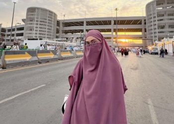 Penampilan Beberapa Gaya Artis Ibadah Haji Tahun 2024