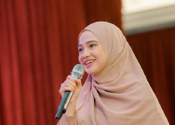 Penampilan Syifa Hadju di Kajian Ustadz Hanan Attaki Jadi Sorotan