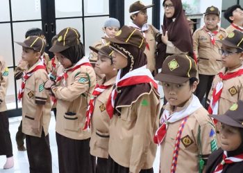 Berpetualang dan Kerja Sama Tim, Jakarta Islamic School Mengadakan Scout Camping untuk Siswa SD Kelas Tiga