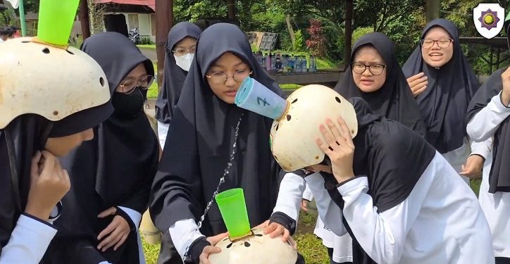 SMP JISc Kelas Satu Menyelenggarakan Outing Program dengan Tema Developing Teamwork and Leadership