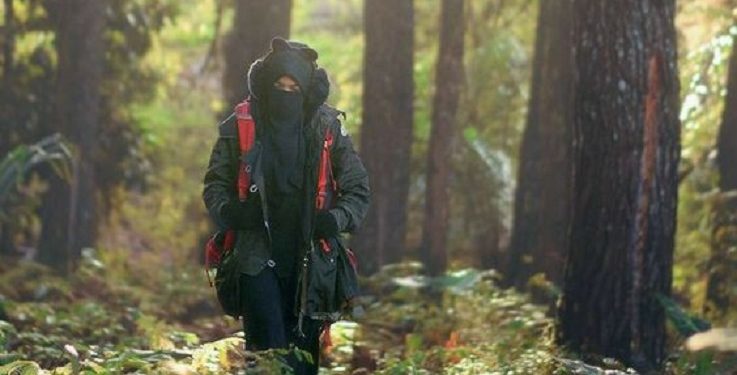 Tampil Simpel, Rekomendasi Outfit Naik Gunung untuk Wanita Hijab