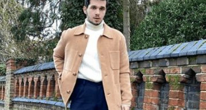 Cara Mudah Memasangkan Turtleneck dengan Blazer