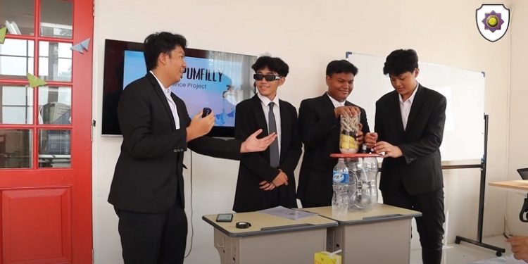 Proyek Sains Inovatif dari Siswa Siswi Kelas Tiga SMP Jakarta Islamic School