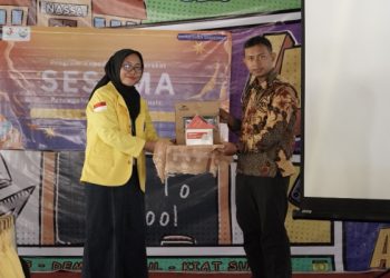 Prodi Fisioterapi UI Edukasi Pencegahan Skoliosis di SMAIT Tunas Bangsa