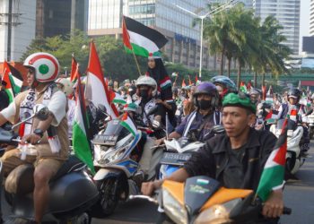 Gelombang Spirit Pembebasan Palestina, Ribuan Masyarakat Indonesia Tempuh Jarak 15 KM di Indonesia Peace Convoy Jakarta