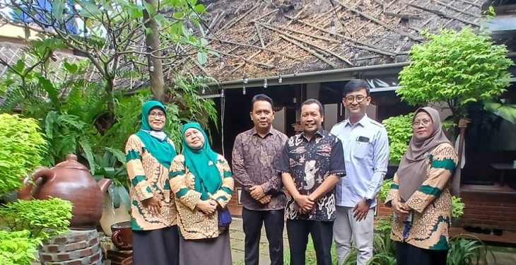 Kepala LLDIKTI IV Kunjungi Kampus IKBIS Annisa Bogor