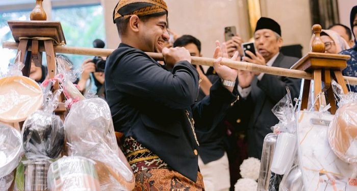 Potret Gagah Fadil Jaidi di Pernikahan Sahabatnya