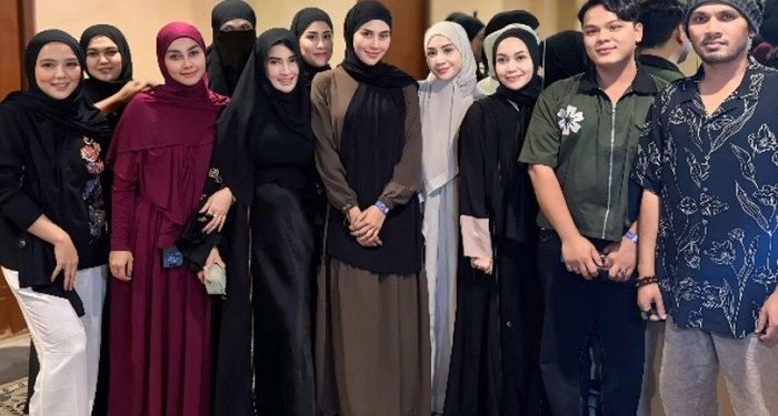 Ustaz Hanan Attaki Menanggapi Wanda Hara saat Hadiri Kajian Menggunakan Cadar