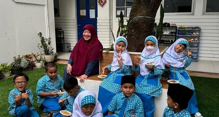 Ngajar Anak-anak SD Hipotesis