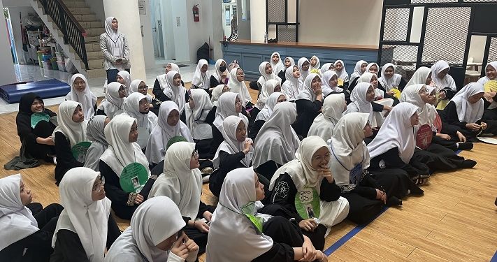 Makin Seru dan Edukatif Hari Keempat MPLS SMP JISc