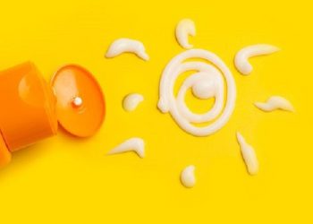 Lima Cara Memakai Sunscreen yang Benar