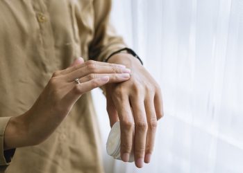 Simak, Cara Merawat Kulit Wajah yang Sensitif