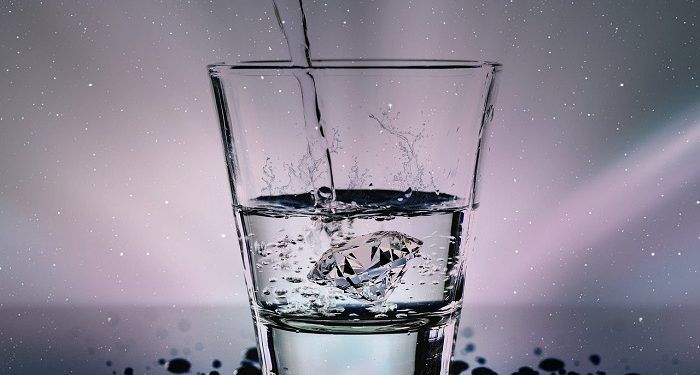 Empat Cara Membiasakan Minum Air Putih