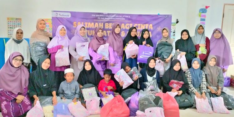 Gelar Gebyar Muharam, Salimah Kalsel Santuni Santri Panti Usia Beragam