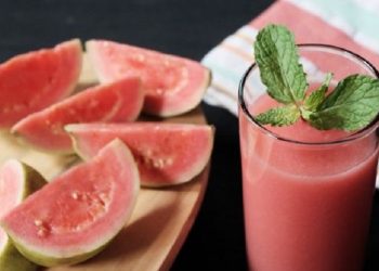 Jus Jambu Biji dan Apel Dapat Mengobati Sakit Maag