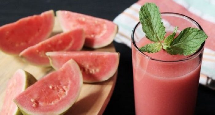 Jus Jambu Biji dan Apel Dapat Mengobati Sakit Maag