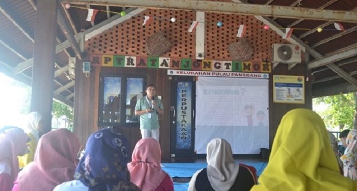 Vokasi UI Edukasi Pemanfaatan Ikan dan Kacang-kacangan dalam Pengabdian Masyarakat di Pulau Panggan