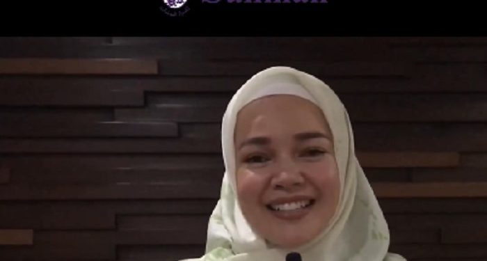 Acara Gebyar Tebar Hijab Salimah Bersama Dewi Sandra