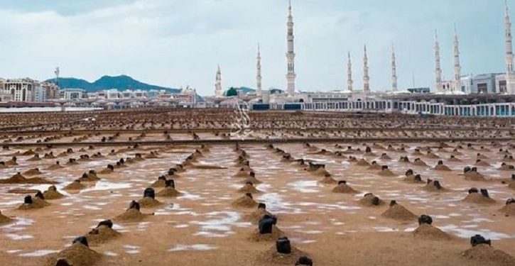 Makam Syuhada Uhud jadi Tempat Bersejarah di Madinah