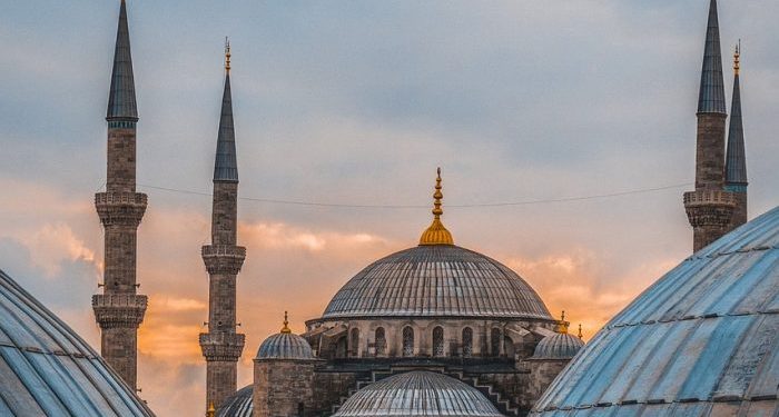 10 Amalan Ringan Meraih Surga