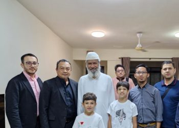 Ustaz Bachtiar Nasir bertemu Zakir Naik di Malaysia