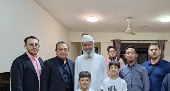 Ustaz Bachtiar Nasir bertemu Zakir Naik di Malaysia