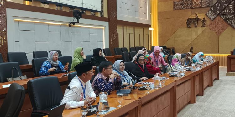Salimah Minta Presiden Cabut PP Penyediaan Alat Kontrasepsi bagi Pelajar dan Remaja