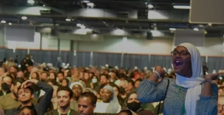 Masyarakat Islam di Amerika Utara Berkumpul untuk Hari Pembukaan Konvensi Tahunan ke 61