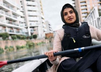 Sekelompok Wanita Muslim London Timur Menantang Tabu Budaya dengan Turun ke Perairan