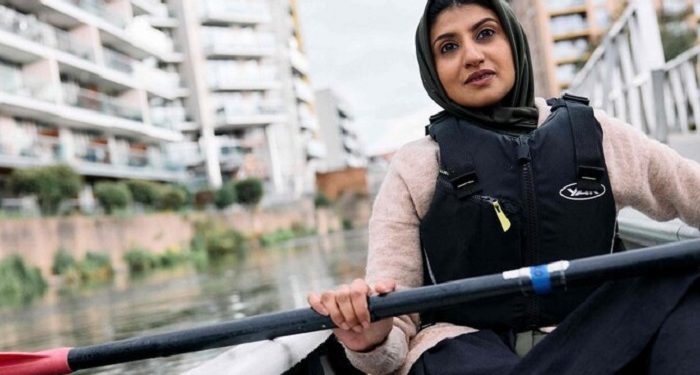 Sekelompok Wanita Muslim London Timur Menantang Tabu Budaya dengan Turun ke Perairan