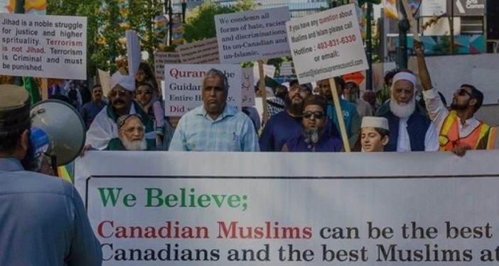 Anggota Komunitas Muslim Calgary Adakan Parade Perdamaian